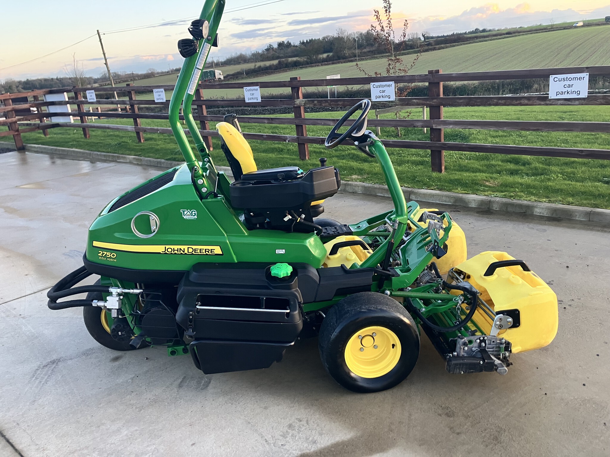 2020 John Deere 2750E