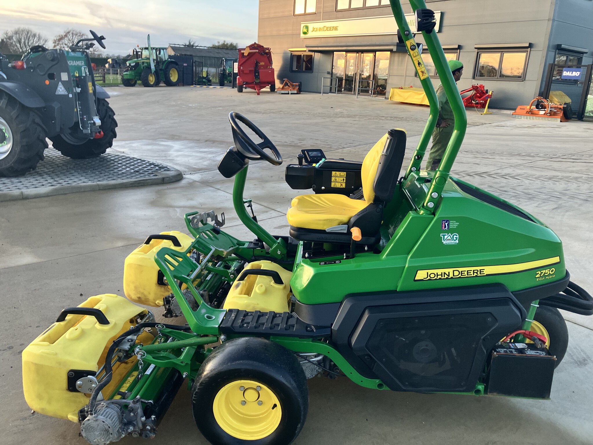 2020 John Deere 2750E
