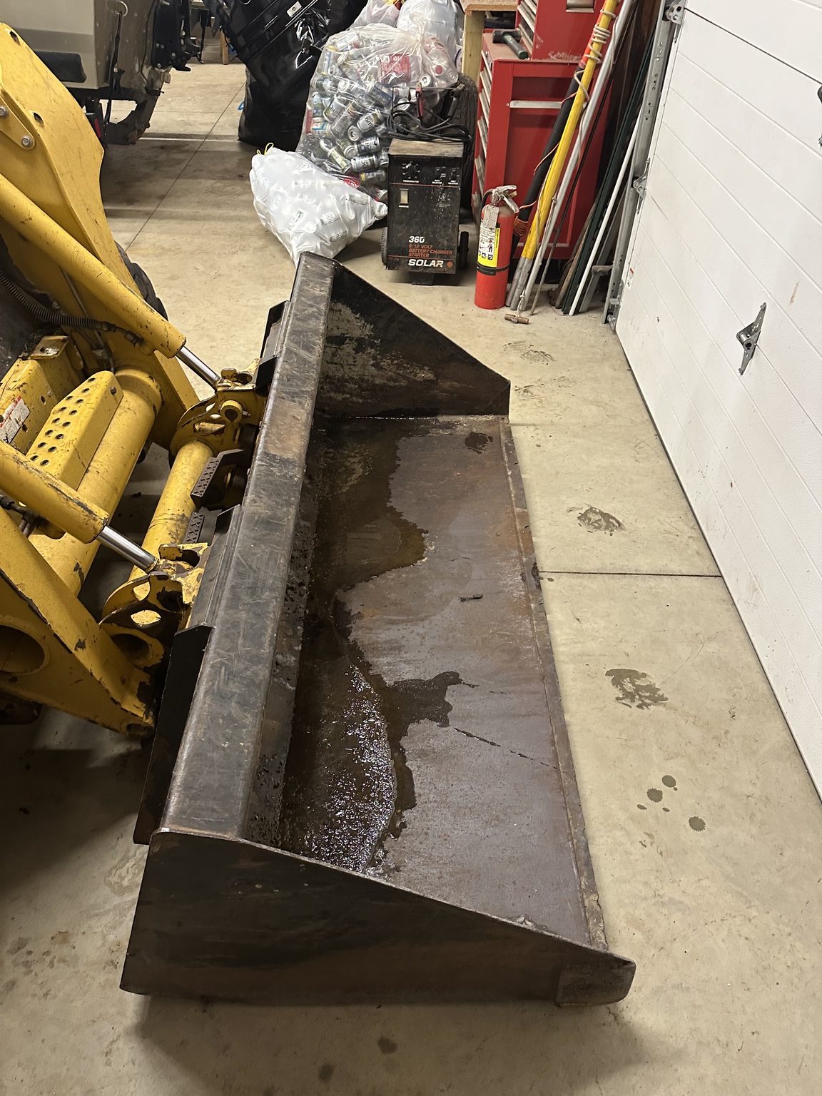 2000 John Deere 240 Image 5