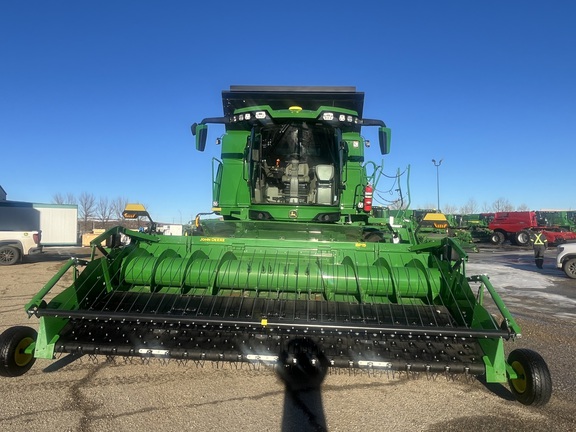Used 2025 John Deere T6 800 Combines at Horizon Ag & Turf in Edmonton West, AB - Photo4