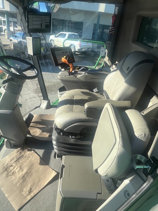 Used 2025 John Deere T6 800 Combines at Horizon Ag & Turf in Edmonton West, AB - Photo10