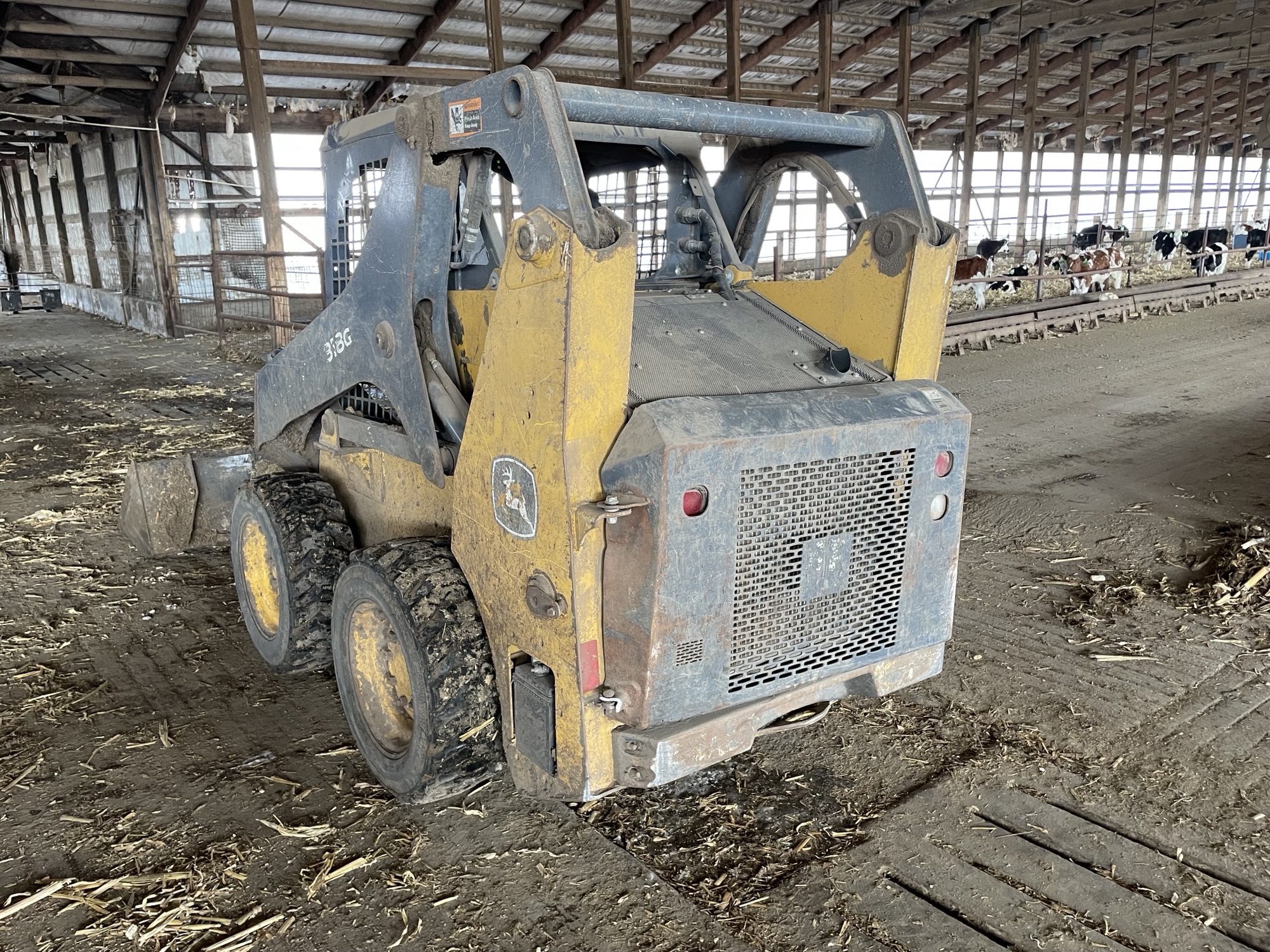 2018 John Deere 318G Image 2