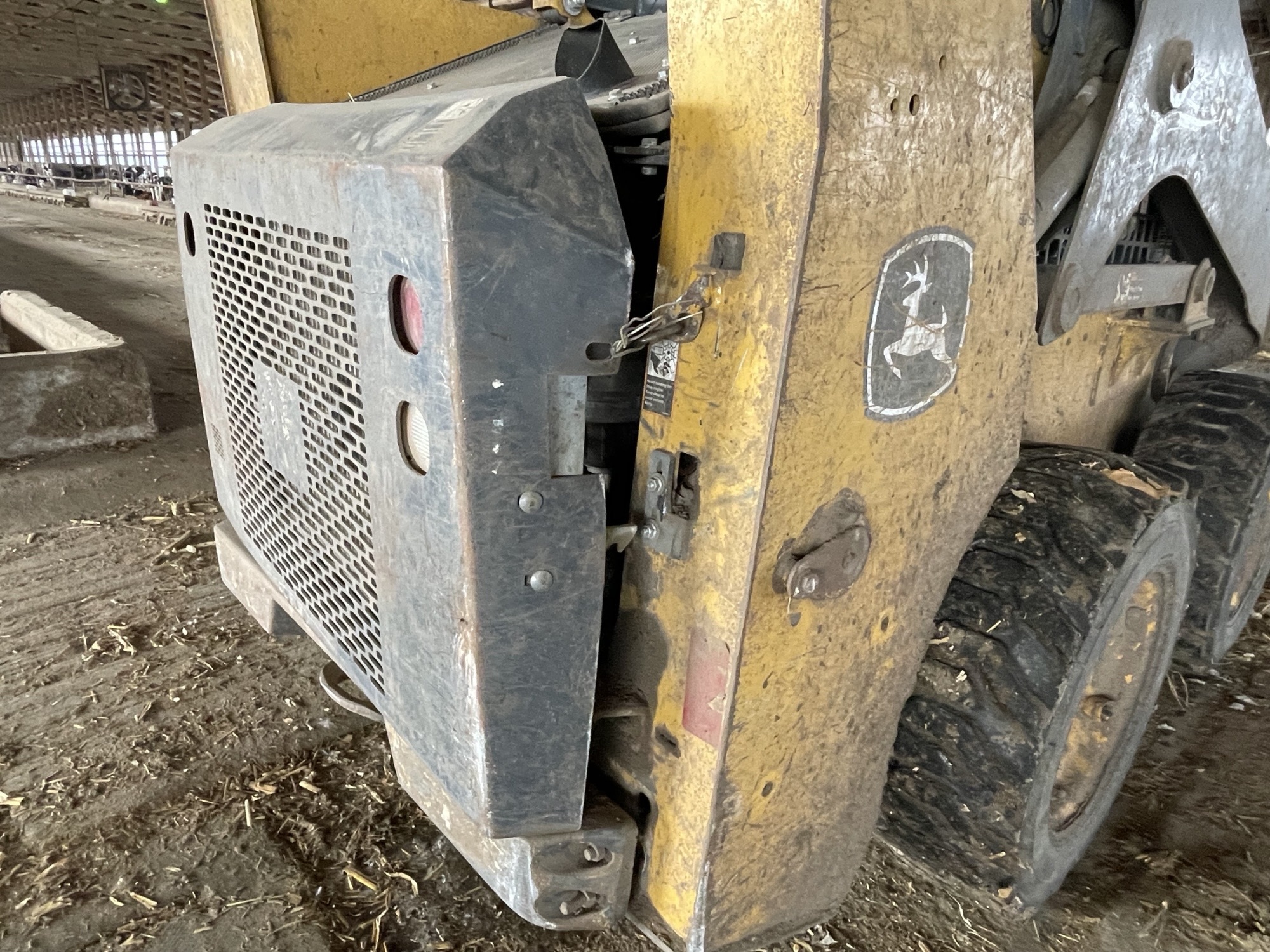 2018 John Deere 318G Image 4