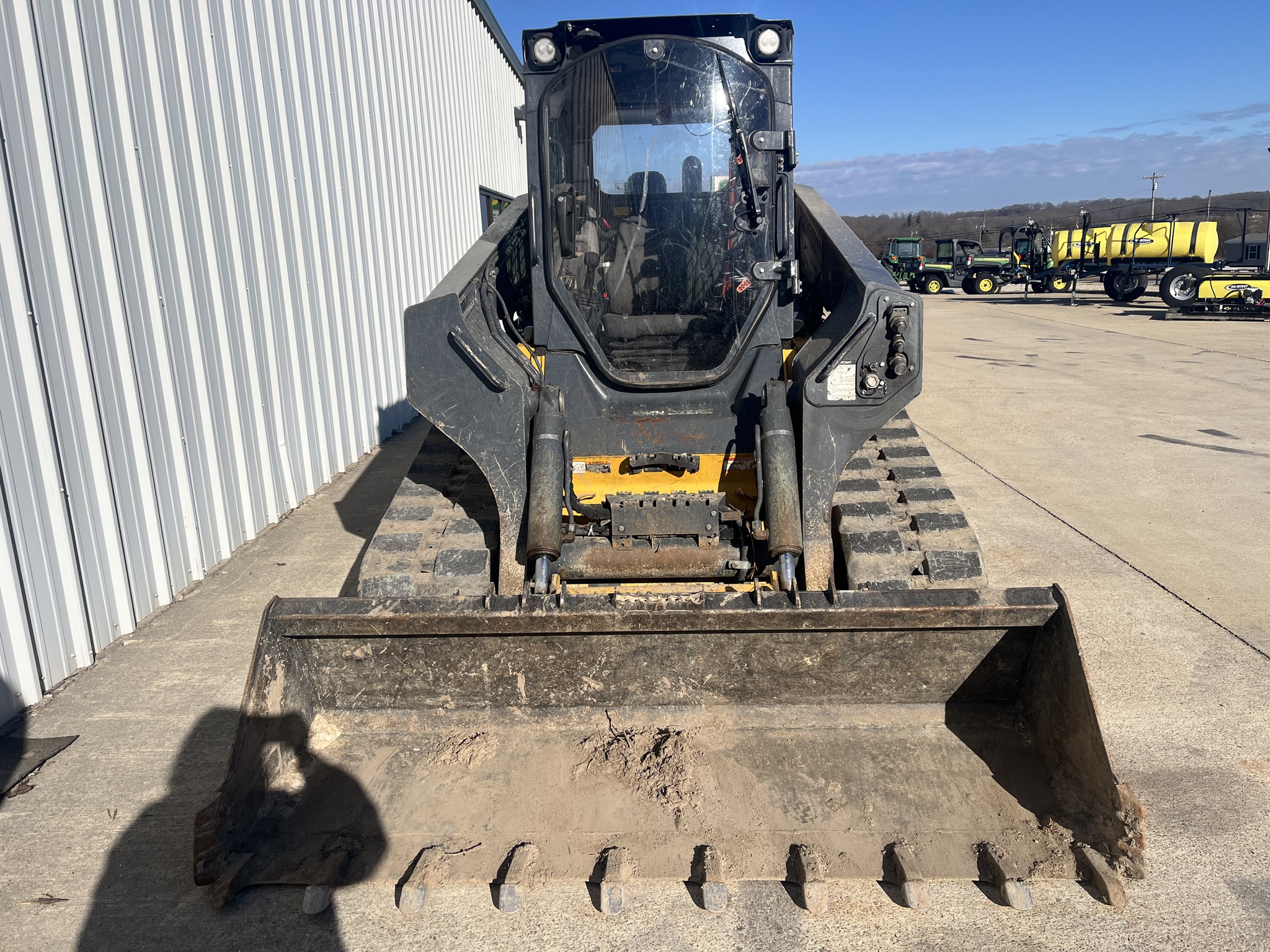  2023 John Deere 331G at Heritage Tractor in West Plains, MO