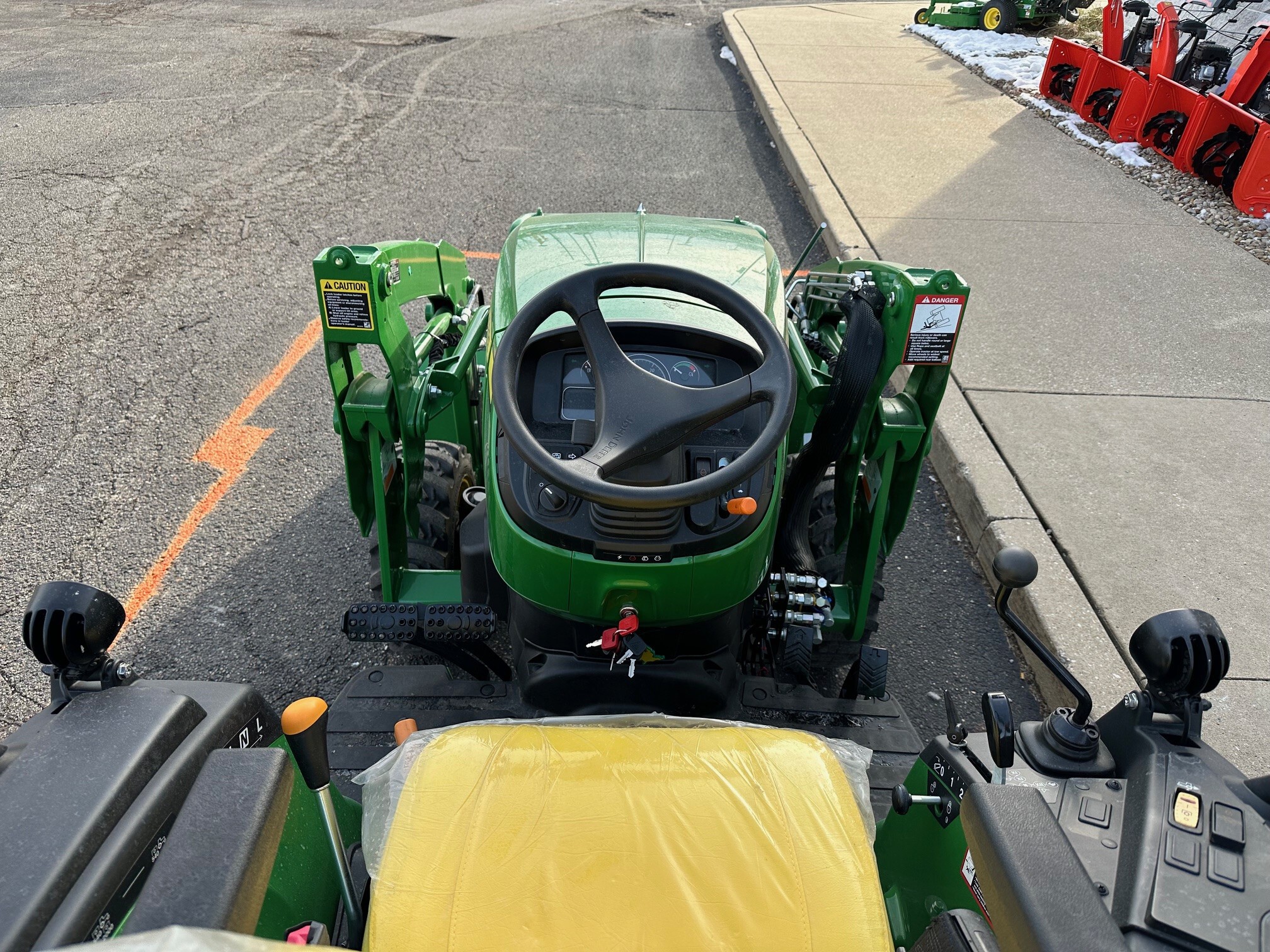 2025 John Deere 2038R Image 8