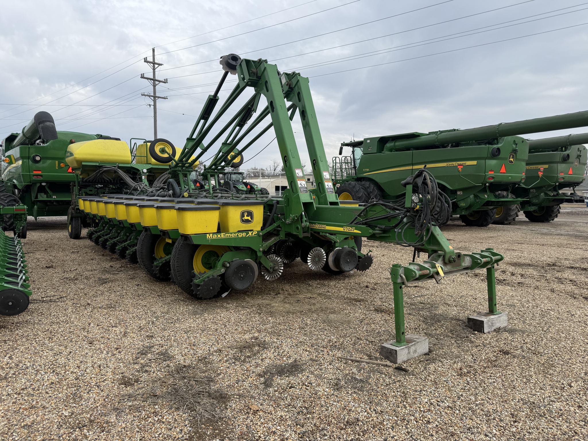  2009 John Deere 1770NT CCS at Heritage Tractor in Pontiac, IL