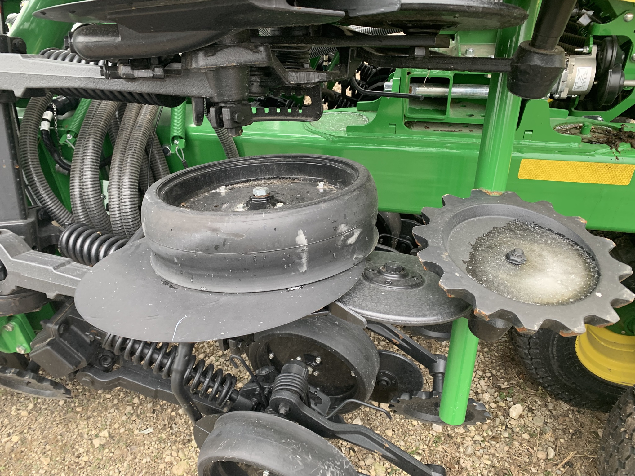 2025 John Deere N530C Image 6