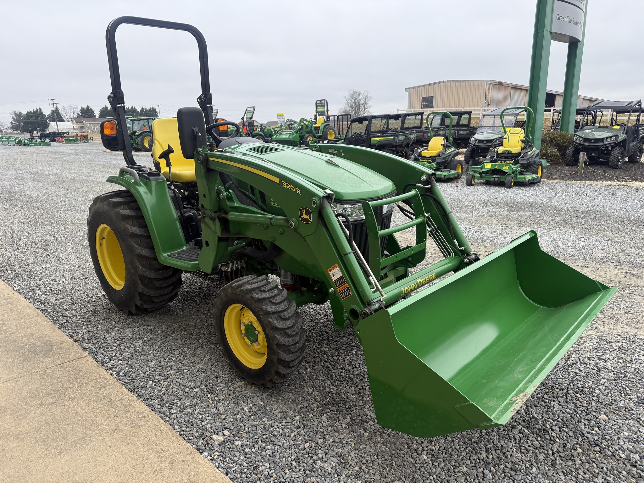 2018 John Deere 3039R Image 5