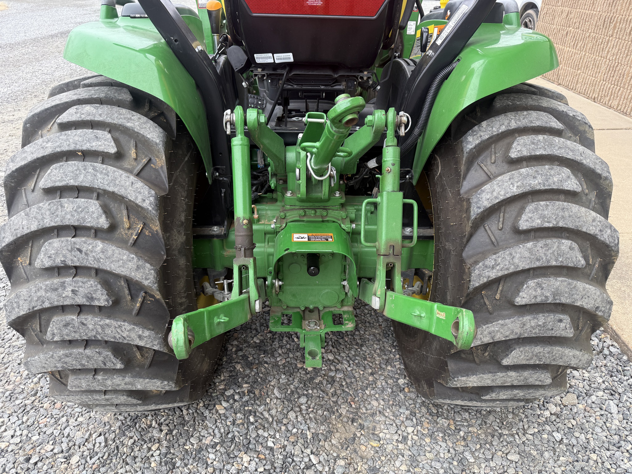 2018 John Deere 3039R Image 4