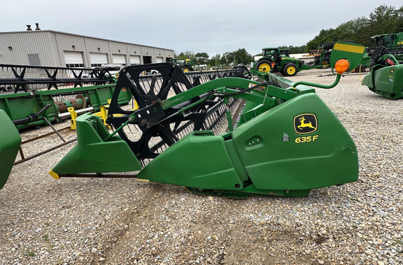 2012 John-Deere 635F
