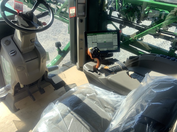 Photo of 2025 John Deere 410R