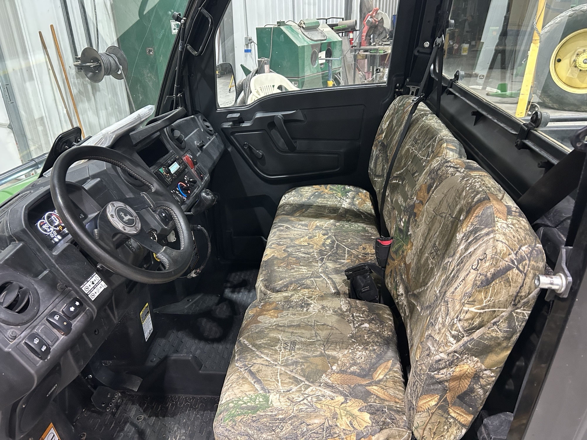 2021 John Deere XUV 835M Image 9