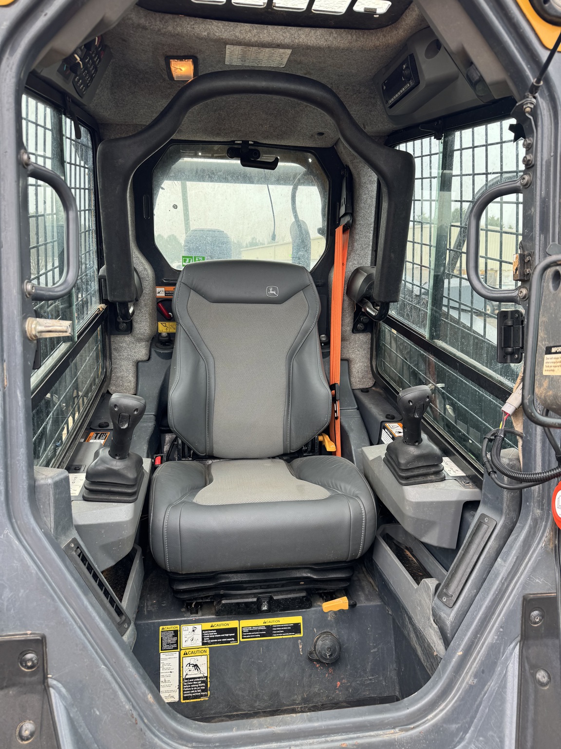 2024 John Deere 333 P Image 5