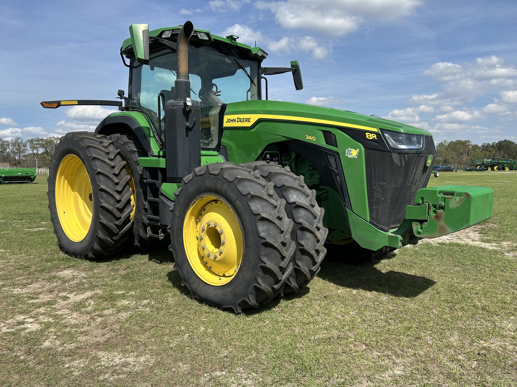 2023 John Deere 8R 340 Image 1