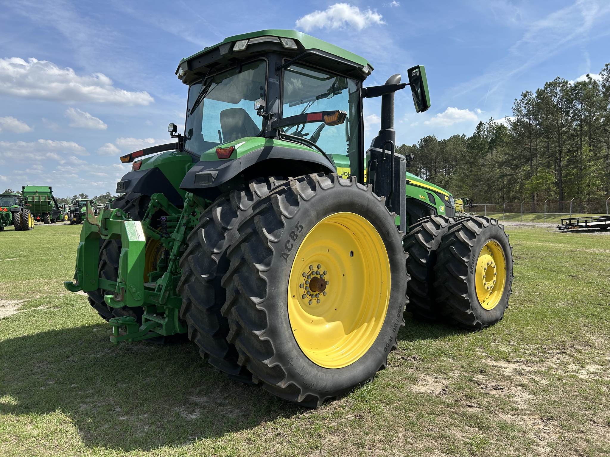 2023 John Deere 8R 340 Image 3