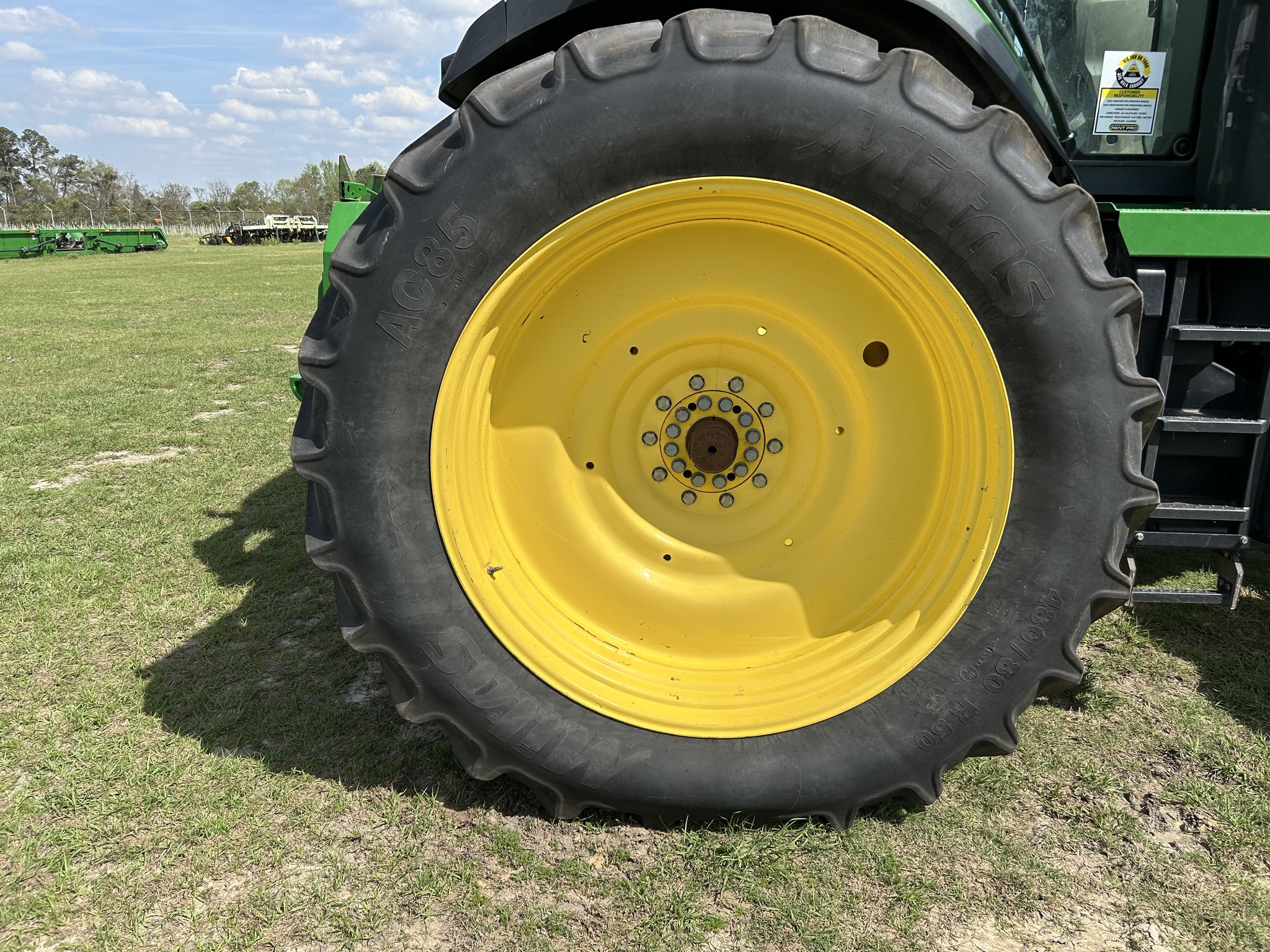 2023 John Deere 8R 340 Image 4