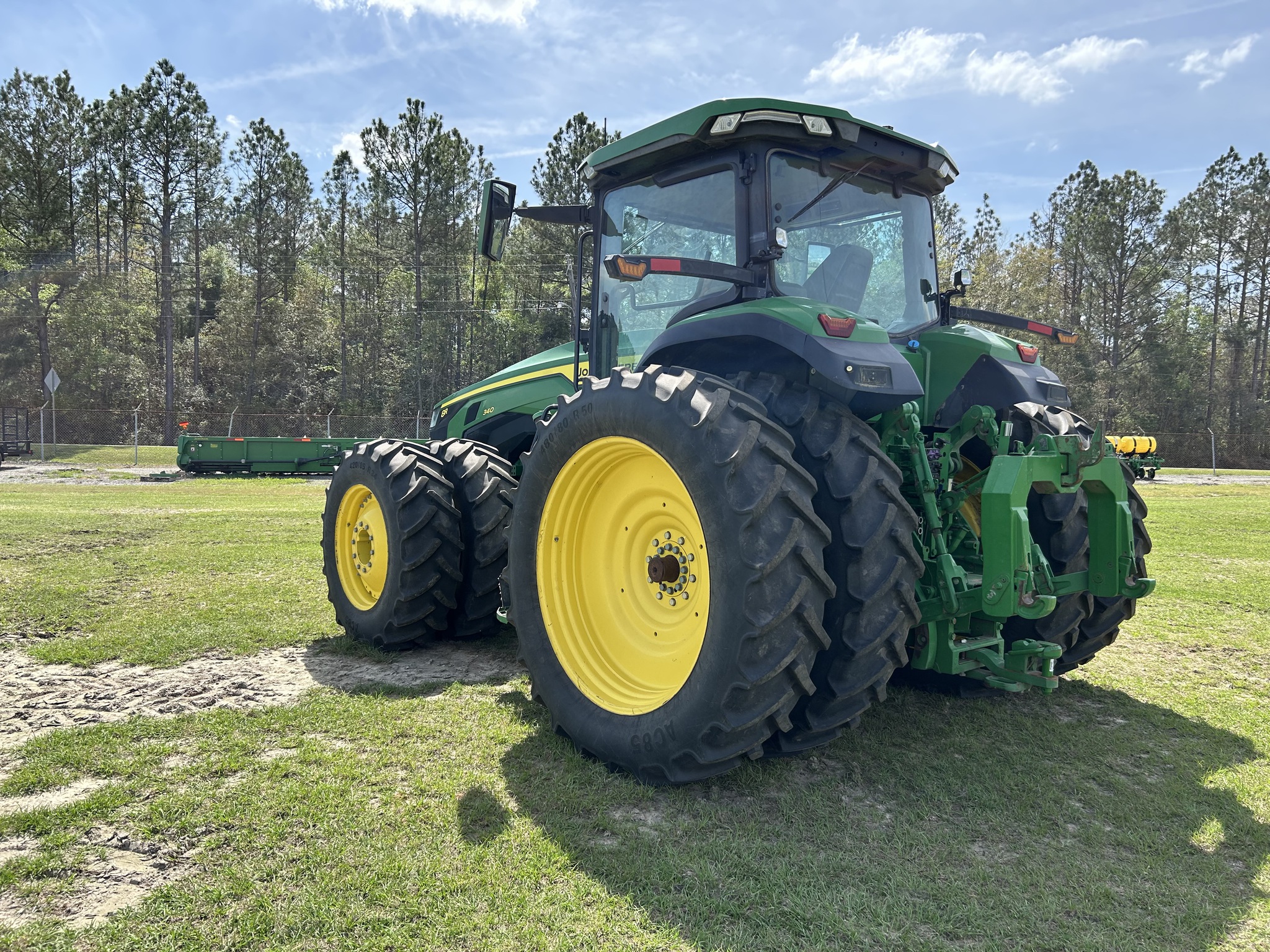2023 John Deere 8R 340 Image 6