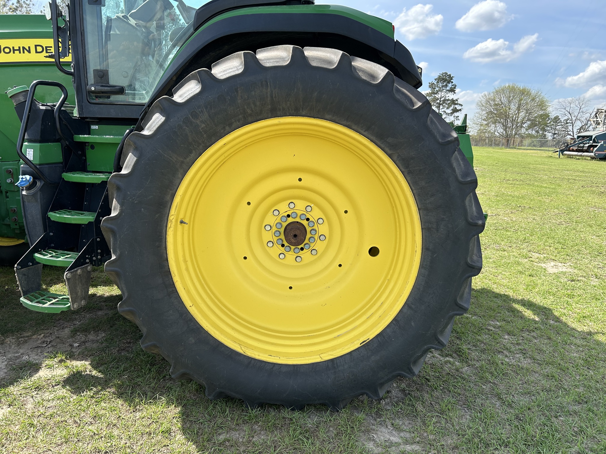 2023 John Deere 8R 340 Image 7