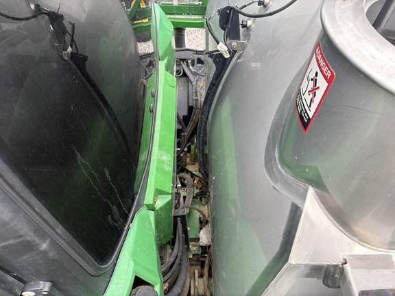 Photo of 2023 John Deere 412R
