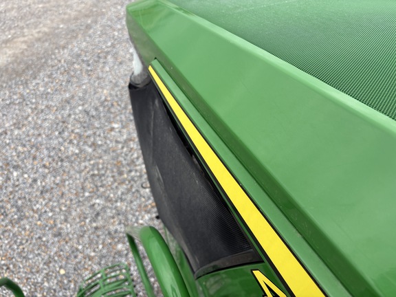 Photo of 2023 John Deere 412R
