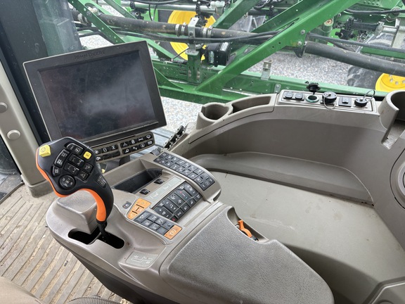 Photo of 2023 John Deere 412R