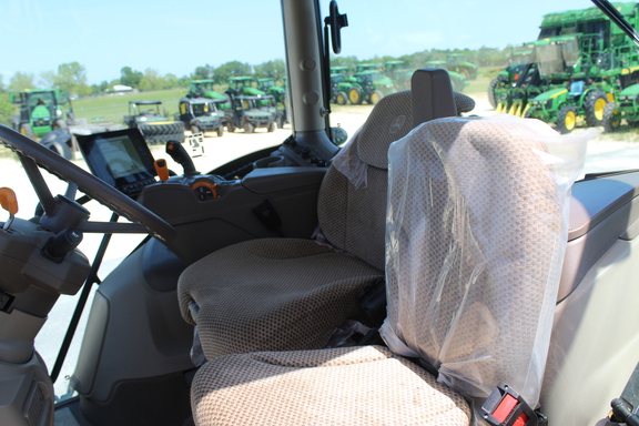 2025 John Deere 6R 145 Photo 7
