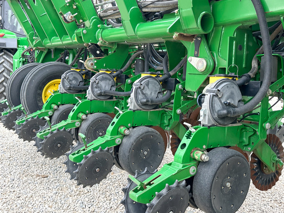 2013 John-Deere 1790