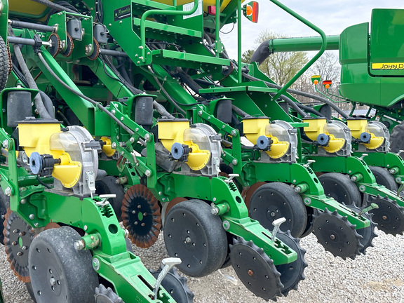 2013 John-Deere 1790