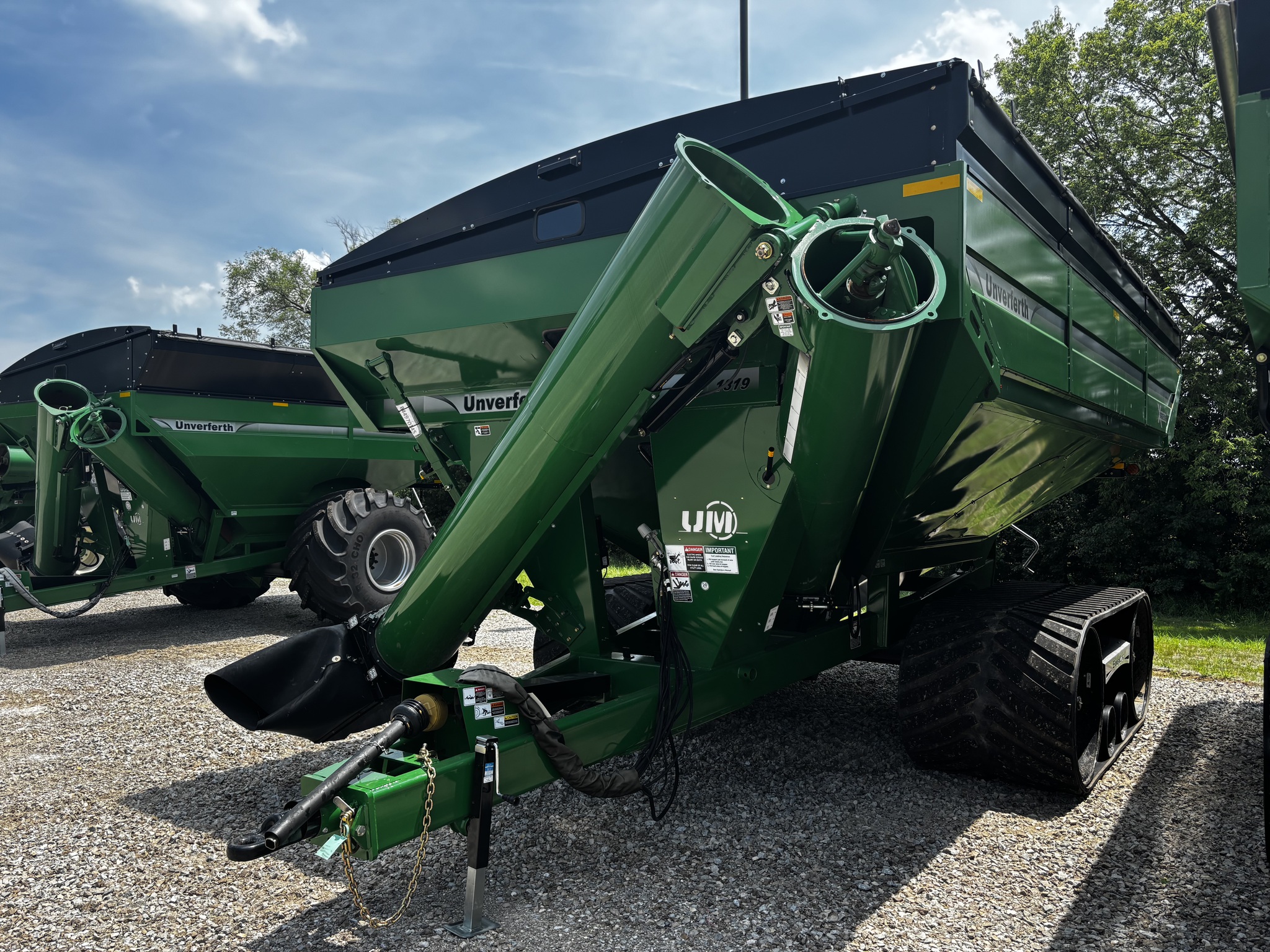 Used 2024 Unverferth 1319 Grain Carts at Koenig Equipment in Knightstown, IN - PhotoXL0