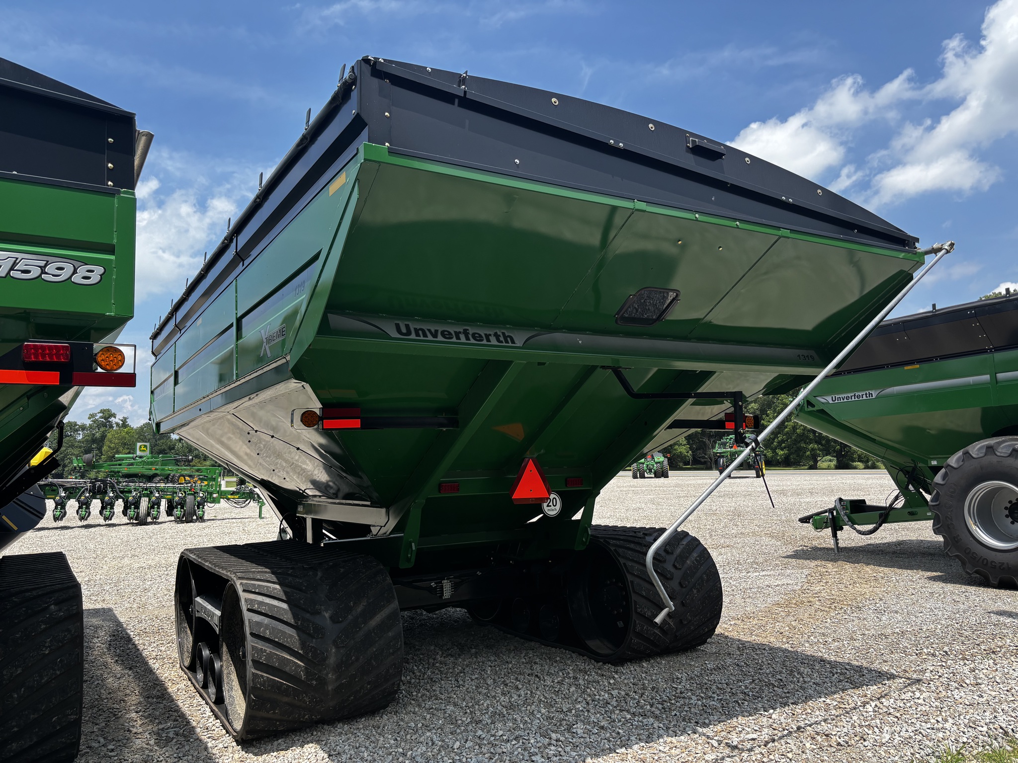Used 2024 Unverferth 1319 Grain Carts at Koenig Equipment in Knightstown, IN - PhotoXL1
