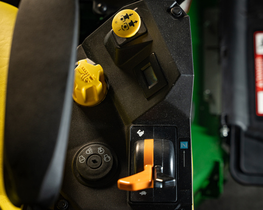 New In-Stock 2026 John Deere Z330R Zero Turn Mowers at Horizon Ag & Turf in Horizon Ag & Turf, - Photo9