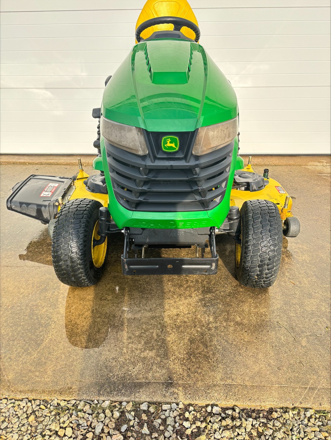 2020 John Deere X590 Image 1