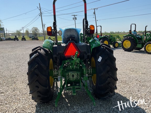 Photo of 2025 John Deere 5060E