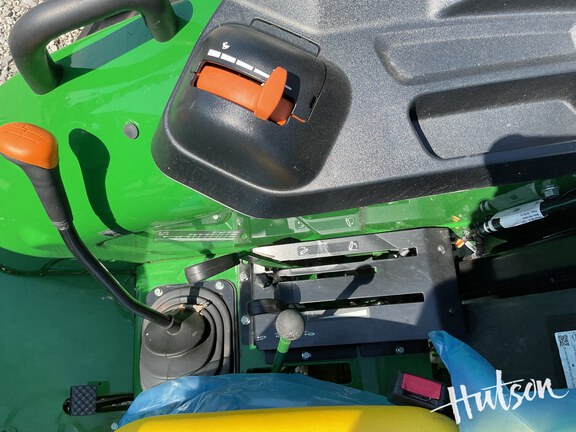 Photo of 2025 John Deere 5060E