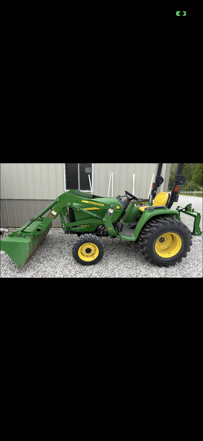 2016 John Deere 3038E