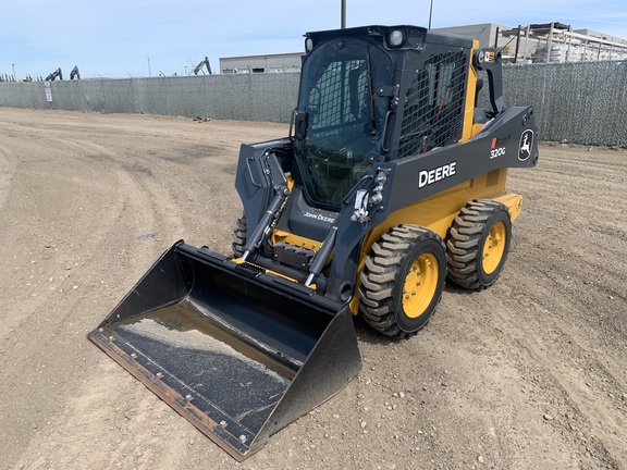 Photo of a 2024 John Deere 320G