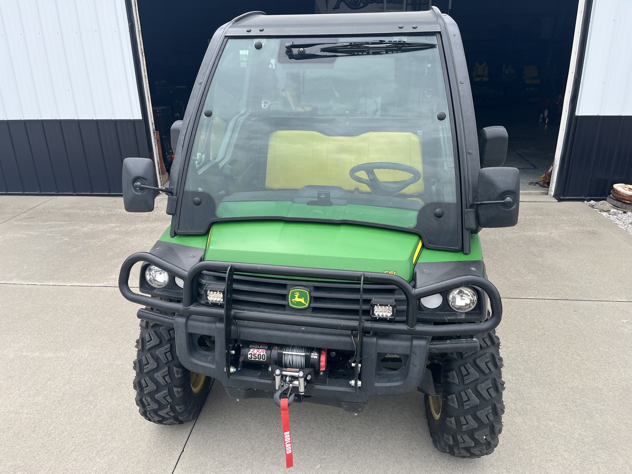 2017 John Deere XUV 825i Image 2