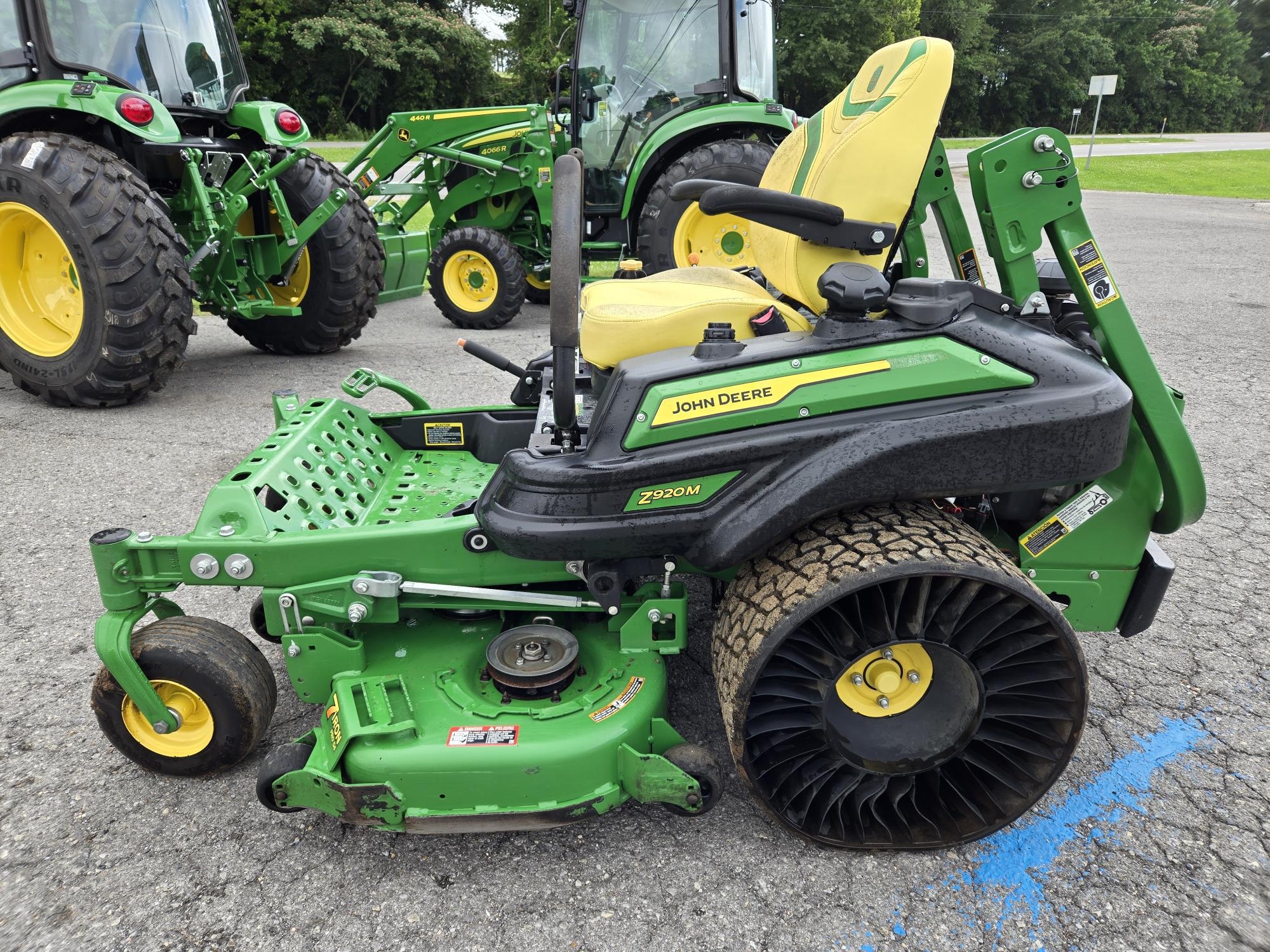 2023 John Deere Z920M | TriGreen Equipment