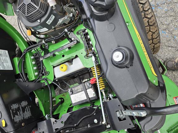 2023 John Deere Z920M | TriGreen Equipment