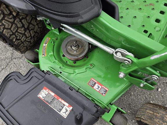 2023 John Deere Z920M | TriGreen Equipment
