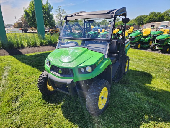 2023 John-Deere XUV 590M
