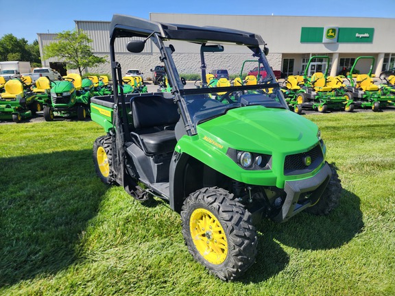 2023 John-Deere XUV 590M