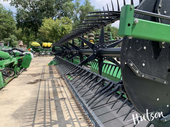 Photo of 2019 John Deere 740FD