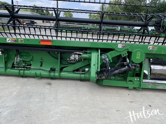 Photo of 2019 John Deere 740FD