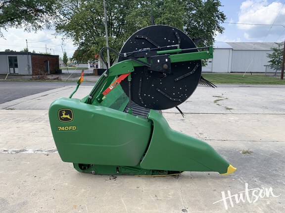 Photo of 2019 John Deere 740FD