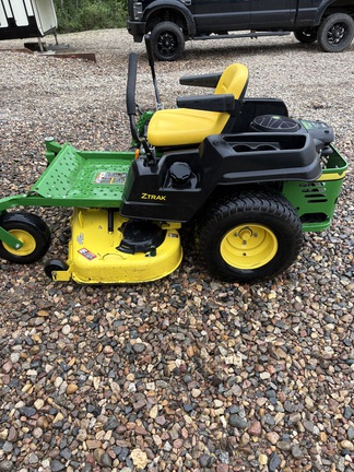 Used 2016 John Deere Z525E Zero Turn Mowers at Horizon Ag & Turf in St. Paul, AB - Photo5