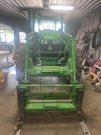 Photo of 2023 John Deere 5090E