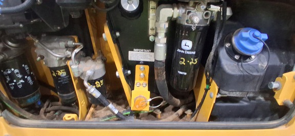 2023 John Deere 700L XLT