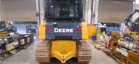 2023 John Deere 700L XLT
