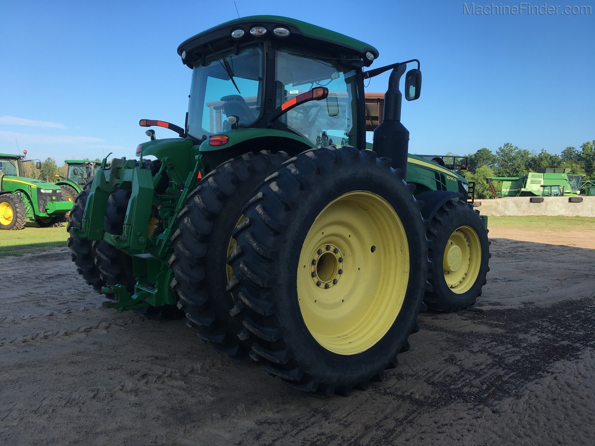 2015 John Deere 8295R Image 3